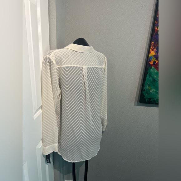 NEW with tags APT. 9 sheer white blouse XL, NWT - Picture 8 of 8